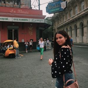 Meet your Posher, Claudia